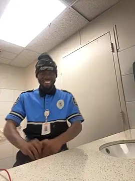 Snapshot of danieldonte chatting on November 15, 2025, 5:42 pm danieldonte online show from November 15, 2025, 5:42 pm