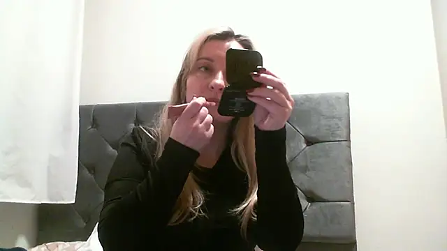 SusanCurt online show from December 20, 2025, 6:04 pm