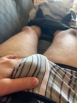 Snapshot of _Inchiodo_ chatting on December 28, 2024, 9:52 am Inchiodo online show from December 28, 2024, 9:52 am