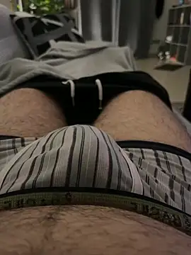 Snapshot of _Inchiodo_ chatting on January 29, 2025, 6:07 pm Inchiodo online show from January 29, 2025, 6:07 pm