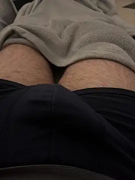 Snapshot of _Inchiodo_ chatting on February 13, 2025, 5:22 pm Inchiodo online show from February 13, 2025, 5:22 pm