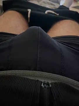 Snapshot of _Inchiodo_ chatting on March 10, 2025, 6:27 am Inchiodo online show from March 10, 2025, 6:27 am