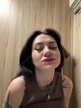 Wet  Bunny online show from December 30, 2024, 9:48 am