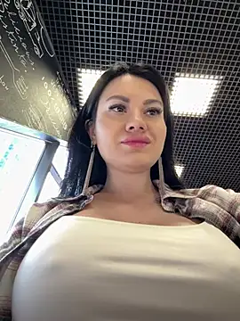 Wet  Bunny online show from May 2, 2026, 6:07 am