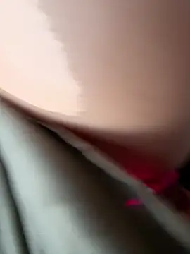 Snapshot of Wet__Bunny chatting on June 5, 2026, 6:52 am Wet Bunny online show from June 5, 2026, 6:52 am