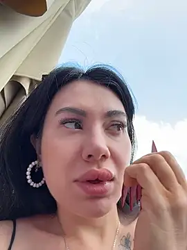 Snapshot of Wet__Bunny chatting on July 23, 2026, 6:22 am Wet Bunny online show from July 23, 2026, 6:22 am