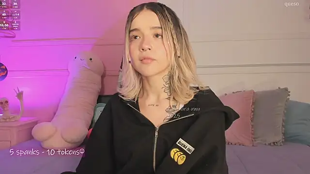 Snapshot of _Tammara_ chatting on October 11, 2025, 5:22 pm Tammara online show from October 11, 2025, 5:22 pm