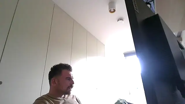 mrbigballs online show from October 2, 2025, 1:51 pm