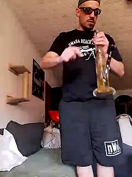 Snapshot of Codymc89 chatting on March 4, 2026, 1:50 pm Codymc89 online show from March 4, 2026, 1:50 pm