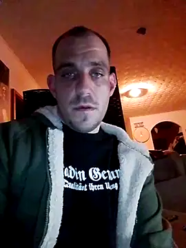 Snapshot of Codymc89 chatting on March 14, 2026, 12:06 am Codymc89 online show from March 14, 2026, 12:06 am