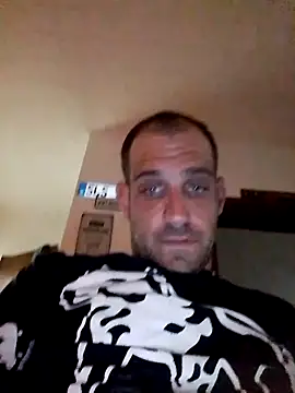 Snapshot of Codymc89 chatting on May 4, 2026, 2:35 pm Codymc89 online show from May 4, 2026, 2:35 pm