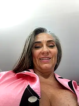 Snapshot of Alimela chatting on November 4, 2025, 9:19 am Alimela online show from November 4, 2025, 9:19 am