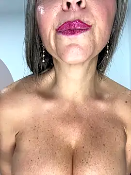 Snapshot of Alimela chatting on November 14, 2025, 9:52 am Alimela online show from November 14, 2025, 9:52 am