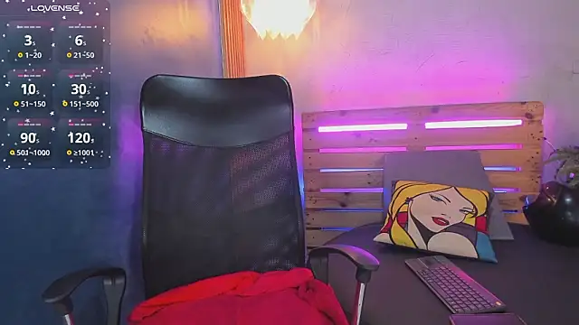 niky doll  online show from February 18, 2026, 3:08 pm