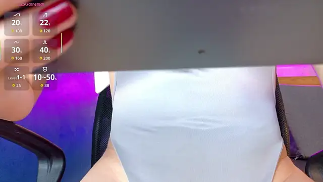 niky doll  online show from March 23, 2026, 1:48 pm