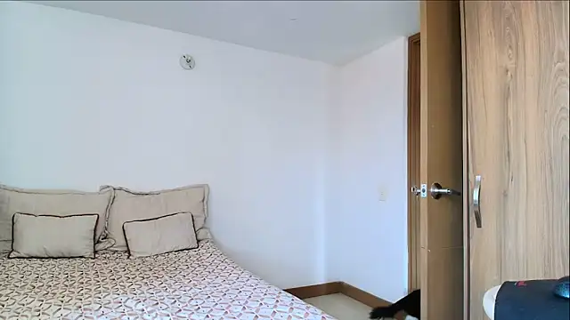 Snapshot of SARA_TS_FOX chatting on February 9, 2026, 6:23 pm SARA TS FOX online show from February 9, 2026, 6:23 pm