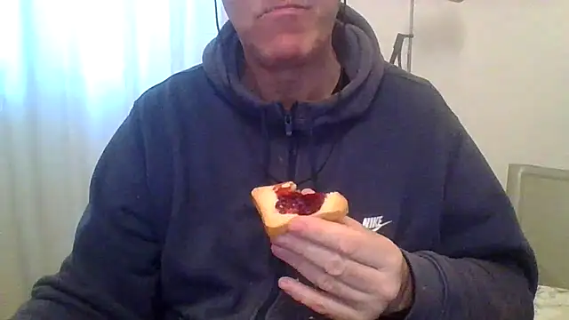 Snapshot of ANONIMO7735 chatting on February 23, 2026, 6:44 am ANONIMO7735 online show from February 23, 2026, 6:44 am