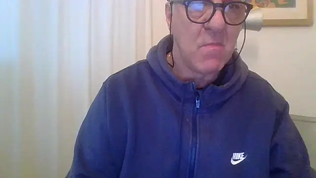 Snapshot of ANONIMO7735 chatting on March 1, 2026, 5:42 am ANONIMO7735 online show from March 1, 2026, 5:42 am