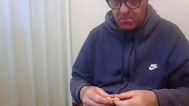 ANONIMO7735 online show from May 1, 2026, 3:44 am