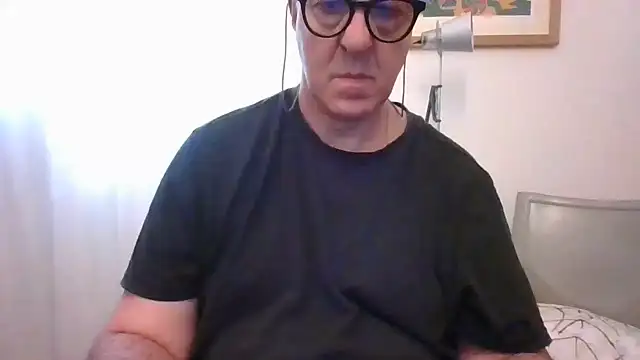 Snapshot of ANONIMO7735 chatting on June 2, 2026, 4:31 pm ANONIMO7735 online show from June 2, 2026, 4:31 pm