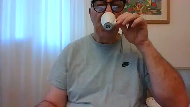 Snapshot of ANONIMO7735 chatting on June 4, 2026, 4:07 am ANONIMO7735 online show from June 4, 2026, 4:07 am