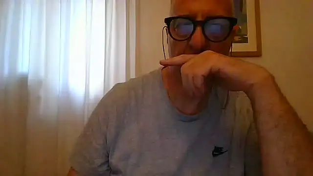 Snapshot of ANONIMO7735 chatting on June 11, 2026, 4:27 pm ANONIMO7735 online show from June 11, 2026, 4:27 pm