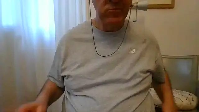 Snapshot of ANONIMO7735 chatting on June 12, 2026, 5:17 am ANONIMO7735 online show from June 12, 2026, 5:17 am