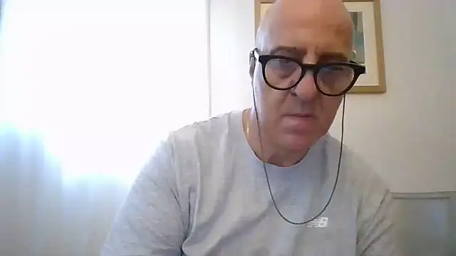Snapshot of ANONIMO7735 chatting on June 17, 2026, 10:28 am ANONIMO7735 online show from June 17, 2026, 10:28 am