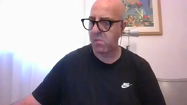 Snapshot of ANONIMO7735 chatting on June 19, 2026, 4:39 am ANONIMO7735 online show from June 19, 2026, 4:39 am