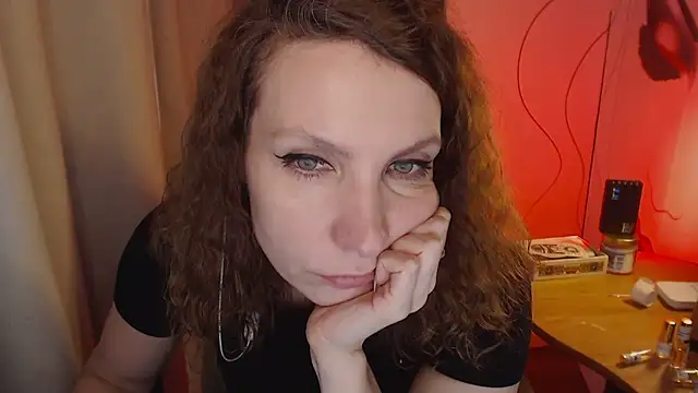 Snapshot of JohansonKatie chatting on January 13, 2025, 9:41 am JohansonKatie online show from January 13, 2025, 9:41 am