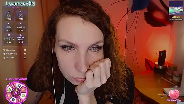 Snapshot of JohansonKatie chatting on February 25, 2025, 2:54 pm JohansonKatie online show from February 25, 2025, 2:54 pm