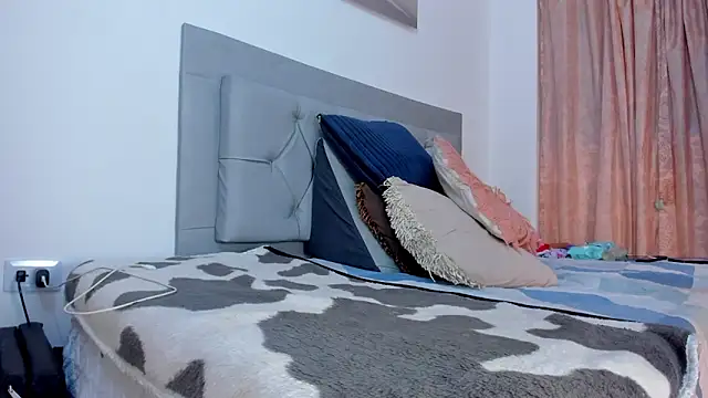 Snapshot of Idaly_Johnson chatting on September 20, 2025, 3:29 am Idaly Johnson online show from September 20, 2025, 3:29 am