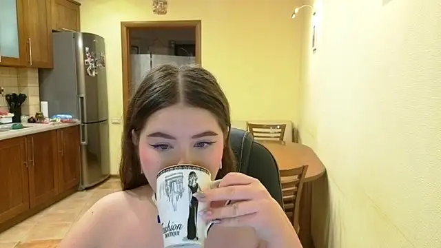 NicoleFoxery online show from February 5, 2026, 3:22 am