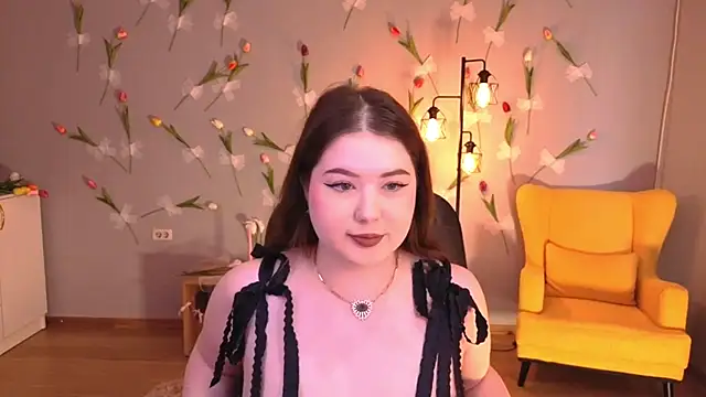 NicoleFoxery online show from June 25, 2026, 3:28 am