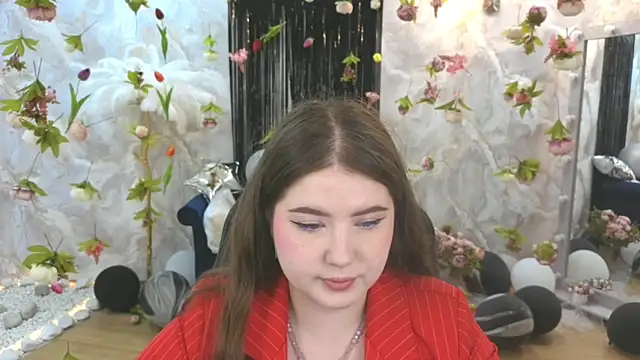 NicoleFoxery online show from July 18, 2026, 6:23 pm