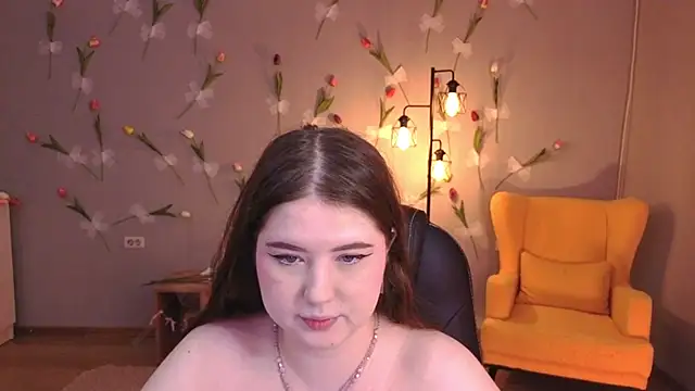 NicoleFoxery online show from July 19, 2026, 6:22 pm