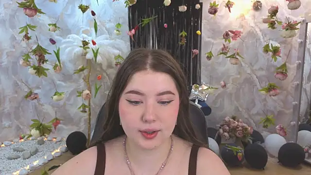 NicoleFoxery online show from July 22, 2026, 3:20 am
