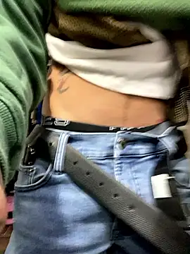 Prettyboiflaco online show from December 7, 2024, 4:58 pm