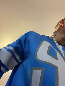 Prettyboiflaco online show from December 8, 2024, 9:41 pm