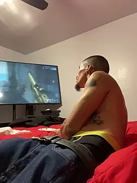 Prettyboiflaco online show from December 12, 2024, 2:04 am