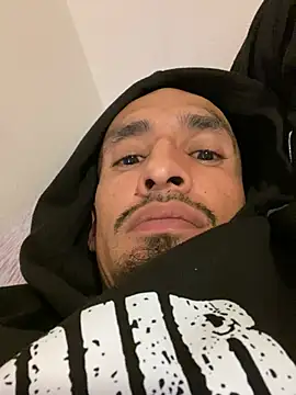 Prettyboiflaco online show from December 31, 2024, 3:01 am