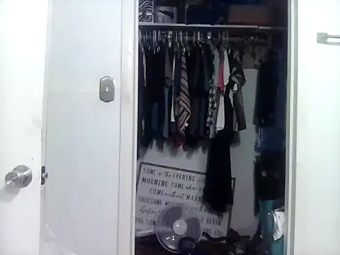 Prettyboiflaco online show from January 11, 2025, 12:55 am