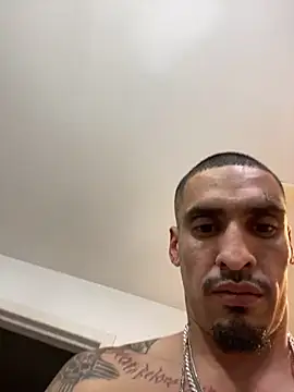 Prettyboiflaco online show from January 27, 2025, 4:52 am