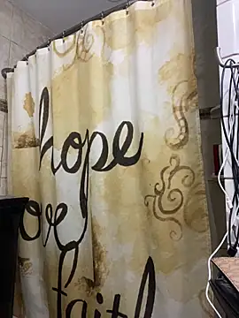 Prettyboiflaco online show from January 31, 2025, 8:43 am