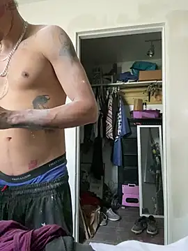 Prettyboiflaco online show from February 3, 2025, 10:43 pm