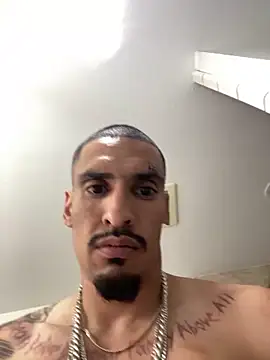 Prettyboiflaco online show from February 4, 2025, 6:49 pm