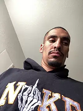 Prettyboiflaco online show from February 18, 2025, 9:31 pm