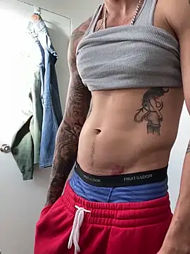 Prettyboiflaco online show from February 25, 2025, 2:22 pm