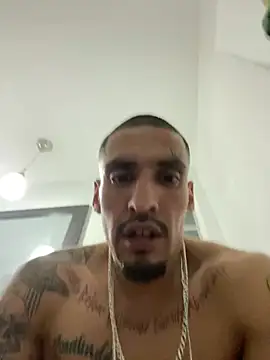 Prettyboiflaco online show from February 26, 2025, 8:59 am