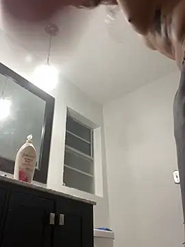 Prettyboiflaco online show from February 27, 2025, 4:21 pm